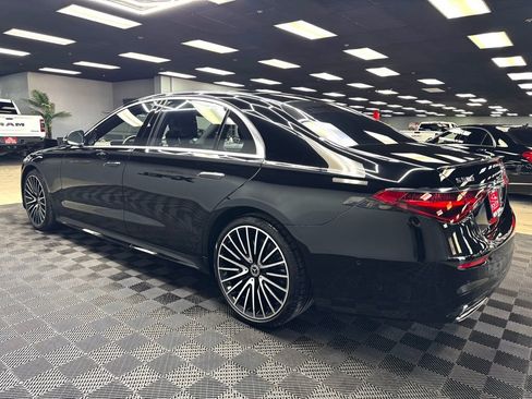 Used 2022 Mercedes-Benz S 580 S 580 w/ AMG Line Package image 9