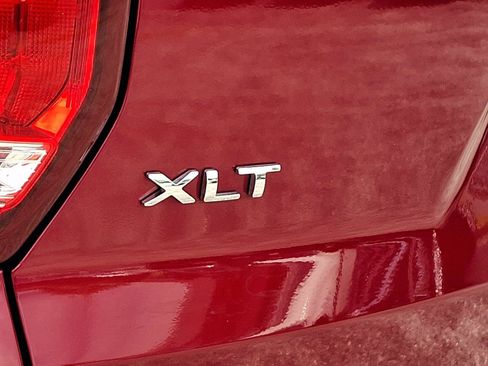 Certified 2018 Ford Explorer XLT w/ Equipment Group 202A AWD/4WD image 33