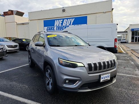 Used 2019 Jeep Cherokee Limited image 1