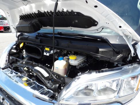 Used 2025 RAM ProMaster 2500 w/ U-Haul Equipment Group FWD image 38