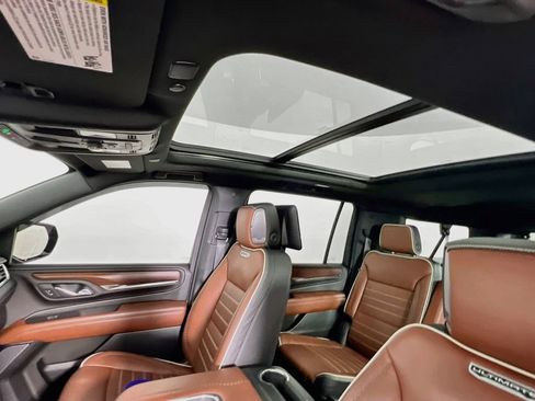 Certified 2024 GMC Yukon XL Denali Ultimate AWD/4WD image 22