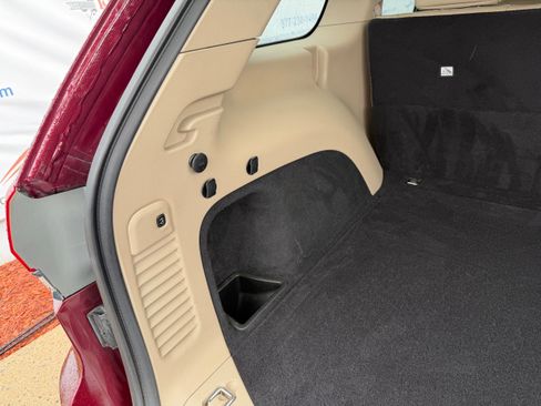 Used 2018 Jeep Grand Cherokee Limited image 19