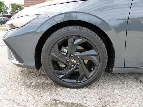 Used 2026 Hyundai Elantra Sport FWD image 14