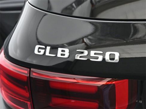 New 2026 Mercedes-Benz GLB 250 image 29
