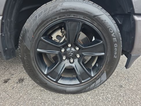 Used 2022 RAM 1500 Big Horn AWD/4WD image 12