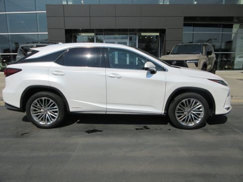 Used 2021 Lexus RX 450h AWD w/ Luxury Package image 11