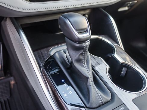 Used 2023 Toyota Highlander Limited image 19