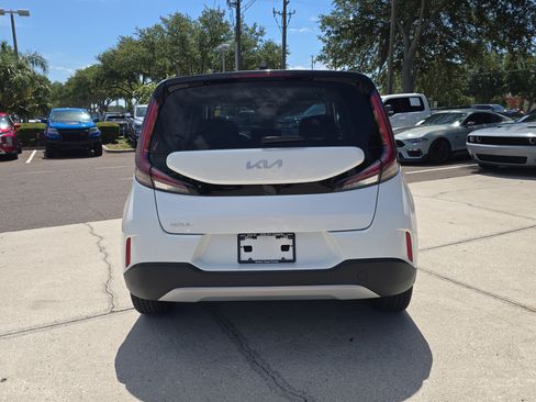 Certified 2023 Kia Soul LX FWD image 7