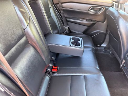 Used 2021 Nissan Rogue SL FWD image 14