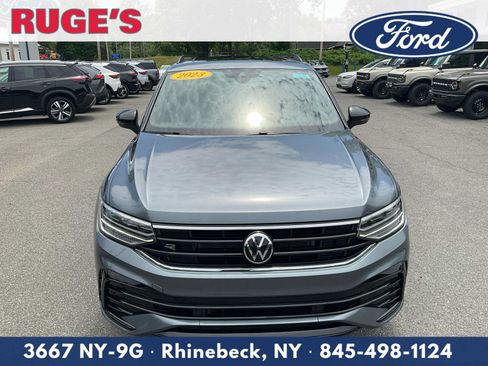Used 2023 Volkswagen Tiguan SE R-Line AWD/4WD image 9