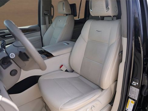 Certified 2024 Cadillac Escalade ESV Sport Platinum w/ LPO, Floor Liner Package image 7