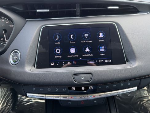 Certified 2023 Cadillac XT4 Sport FWD image 22
