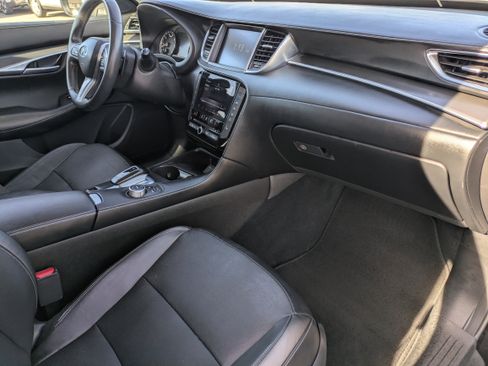 Used 2024 INFINITI QX50 Luxe image 13
