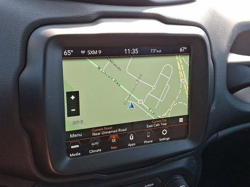 Certified 2022 Jeep Renegade Latitude image 19