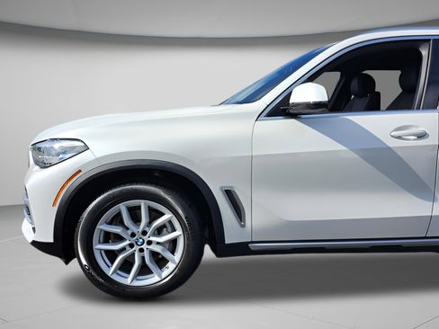 Used 2021 BMW X5 sDrive40i w/ Premium Package image 33