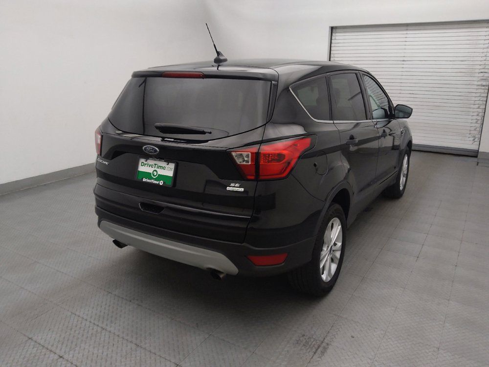 Used 2019 Ford Escape SE FWD image 7