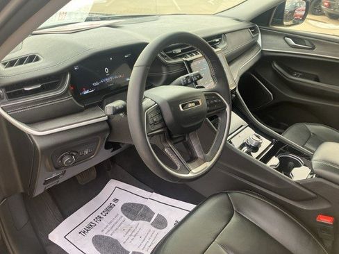 Certified 2023 Jeep Grand Cherokee Limited image 13