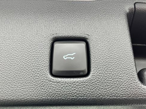 Used 2023 Ford Escape Platinum AWD/4WD image 11