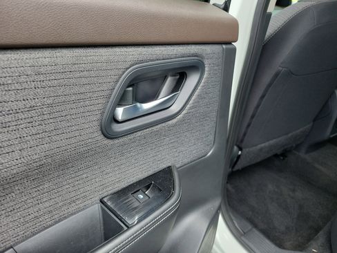 Certified 2023 Nissan Rogue SV AWD/4WD image 13