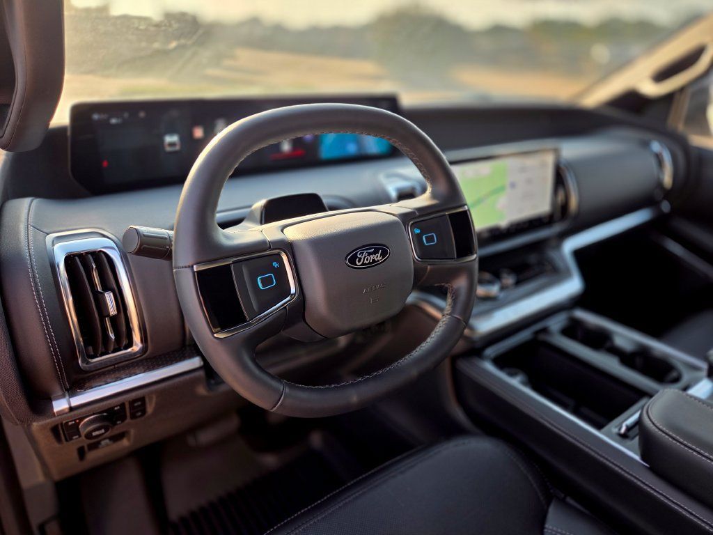 New 2026 Ford Expedition Max Platinum w/ Stealth Appearance Package AWD/4WD image 19