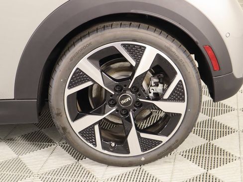 New 2025 MINI Cooper S image 19