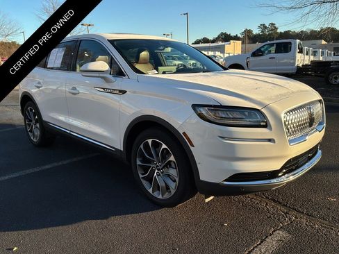 Used 2023 Lincoln Nautilus Reserve image 1