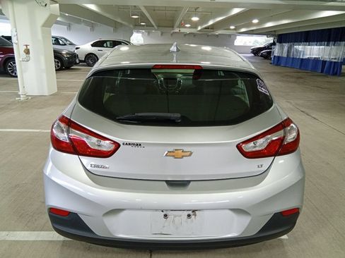 Used 2017 Chevrolet Cruze LT w/ Convenience Package FWD image 6