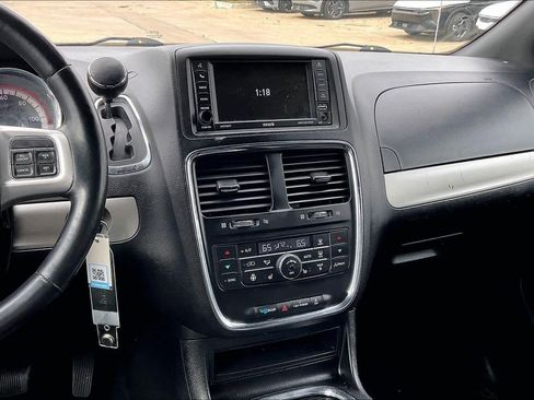 Used 2019 Dodge Grand Caravan GT image 15