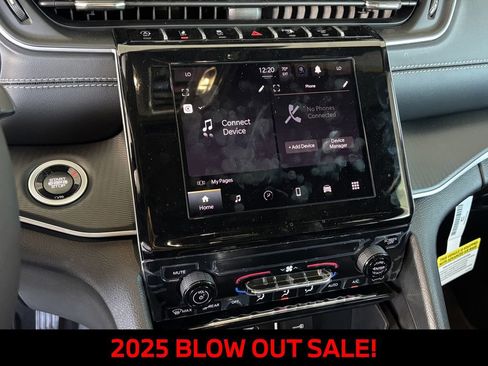 New 2025 Jeep Grand Cherokee Laredo X image 17