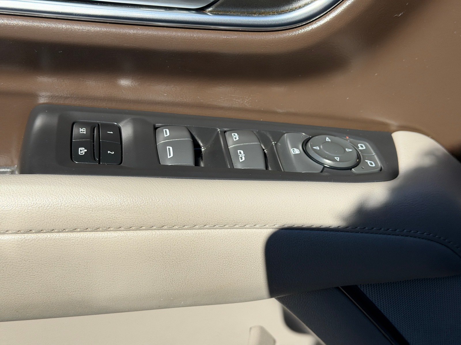 Used 2024 Chevrolet Tahoe LT AWD/4WD image 19