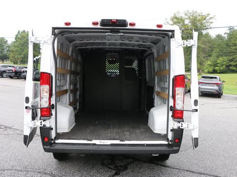 Used 2025 RAM ProMaster 2500 w/ U-Haul Equipment Group FWD image 21