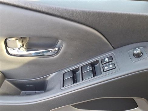 Used 2024 Nissan Frontier SV w/ SV Convenience Package image 24