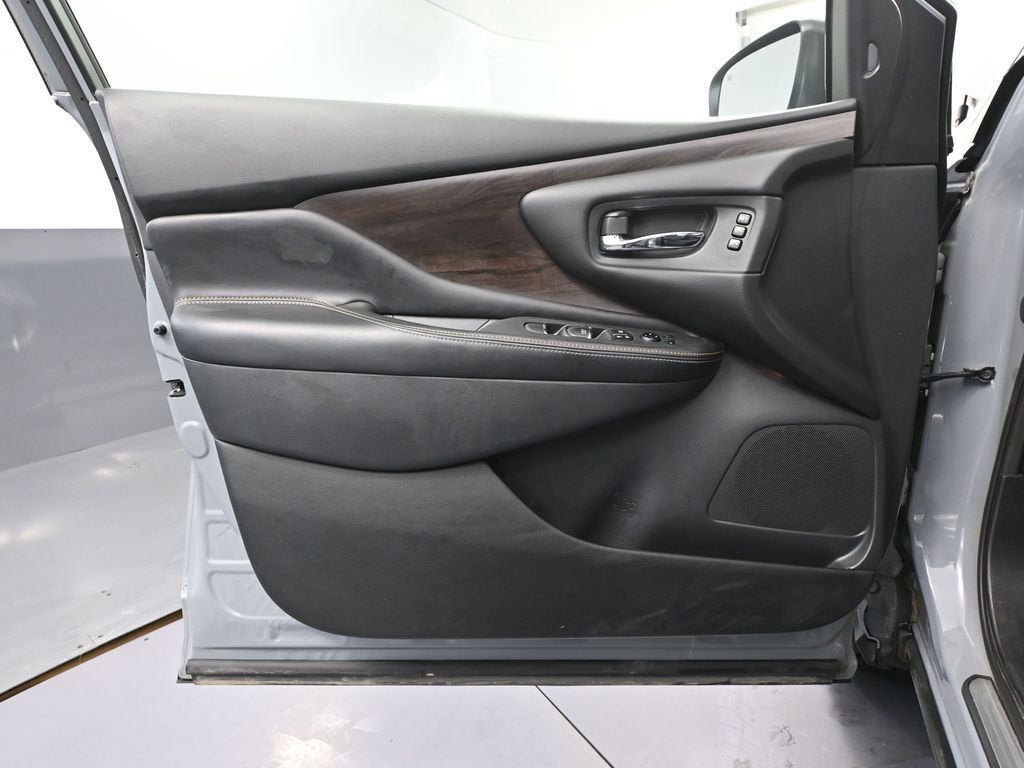 Used 2024 Nissan Murano Platinum AWD/4WD image 14