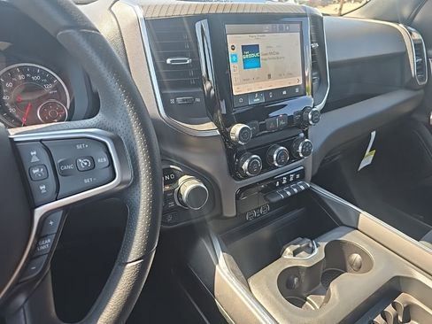 New 2026 RAM 1500 Express AWD/4WD image 16