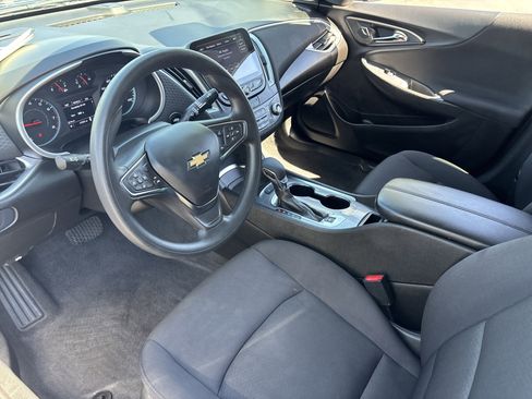 Used 2024 Chevrolet Malibu LT FWD image 17