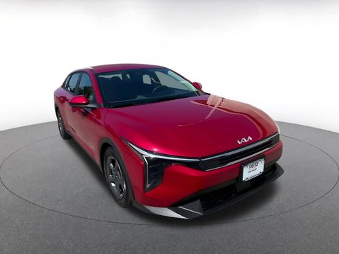 Used 2025 Kia K4 FWD image 3