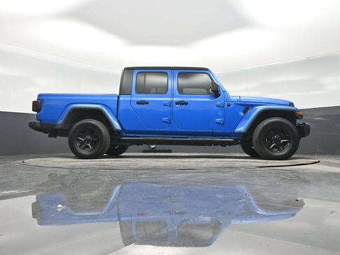 Used 2021 Jeep Gladiator Sport AWD/4WD image 39