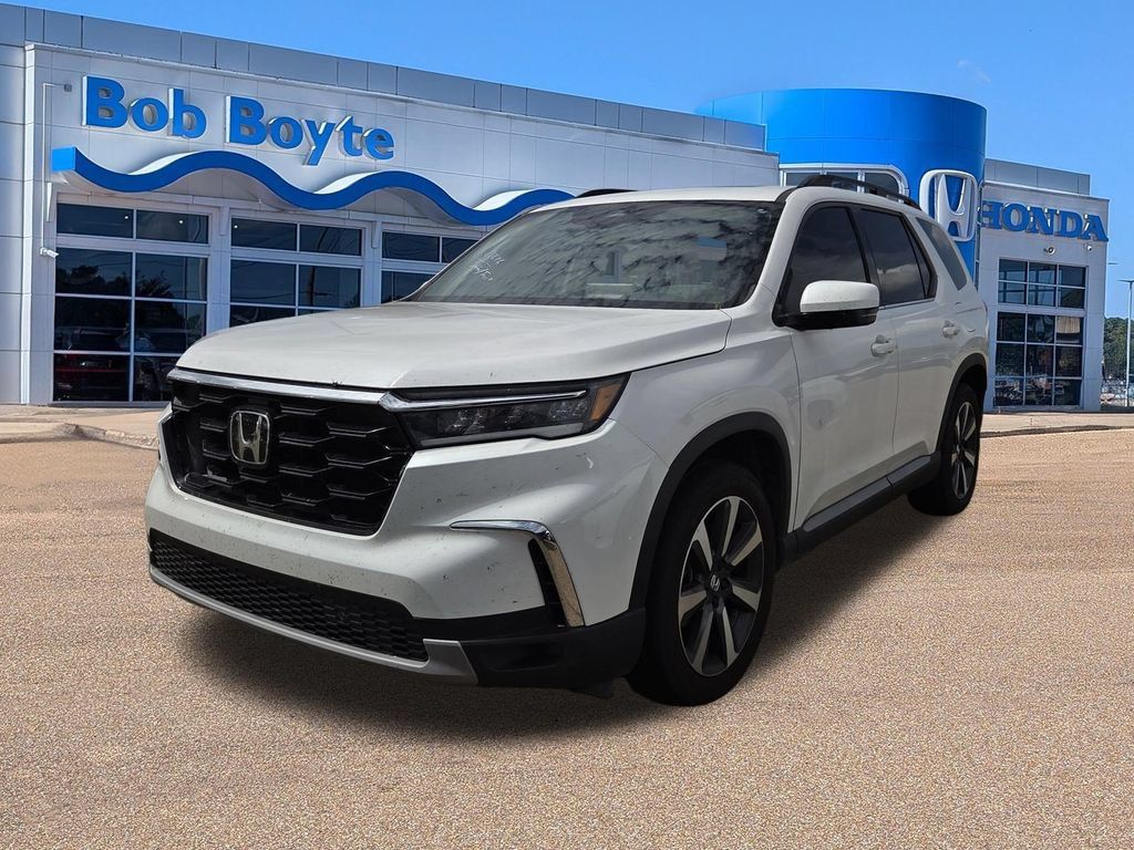 Used 2024 Honda Pilot Touring image 5