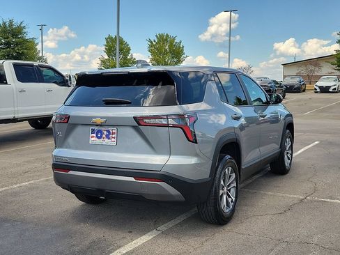 Used 2026 Chevrolet Equinox LT w/ Convenience Package II FWD image 5
