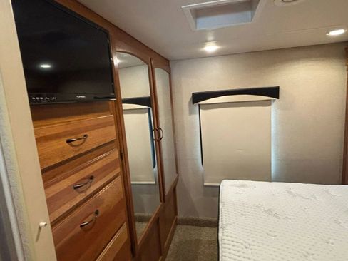 Used 2016 Ford E-450 and Econoline 450 Super Duty w/ Motorhome Prep Package image 30