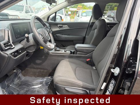Used 2023 Kia Sportage LX AWD/4WD image 11