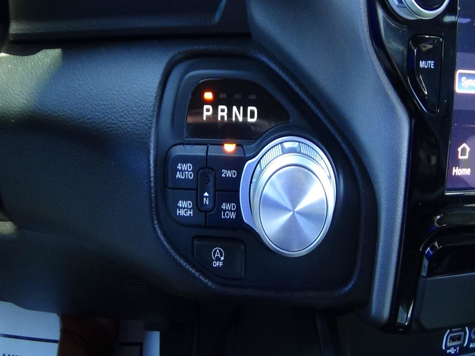 Used 2025 RAM 1500 Laramie w/ Sport Appearance Package AWD/4WD image 29