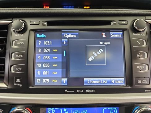 Used 2018 Toyota Highlander Limited image 24