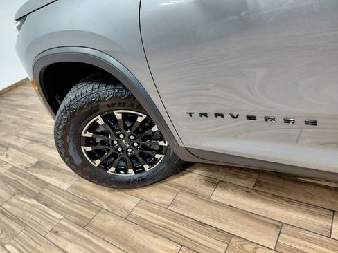 Used 2026 Chevrolet Traverse Z71 image 18