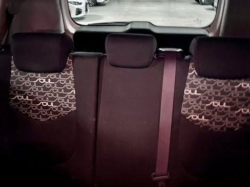 Used 2010 Kia Soul + FWD image 12