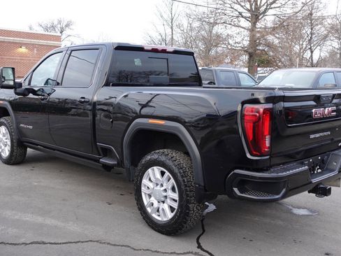 Used 2022 GMC Sierra 2500 AT4 w/ AT4 Preferred Package image 2