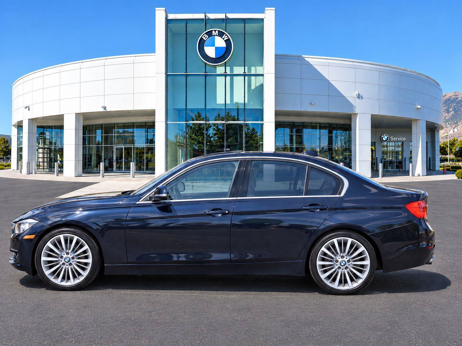 Used 2014 BMW 328d xDrive Sedan AWD/4WD image 4