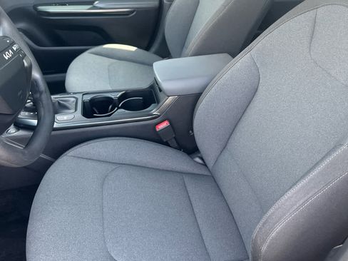 Used 2025 Kia K4 FWD image 11