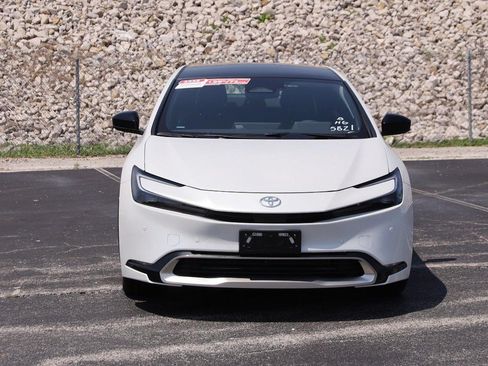 New 2026 Toyota Prius Plug-In Hybrid FWD image 4
