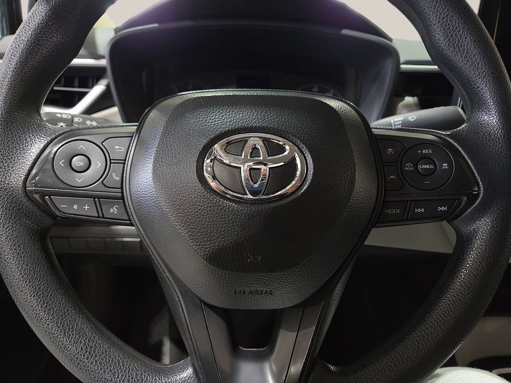 Certified 2025 Toyota Corolla LE FWD image 25